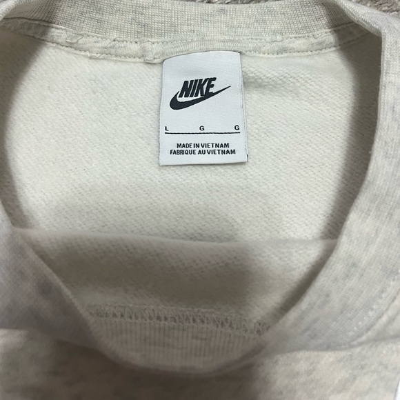 Grey Nike Crewneck - Picture 2 of 3